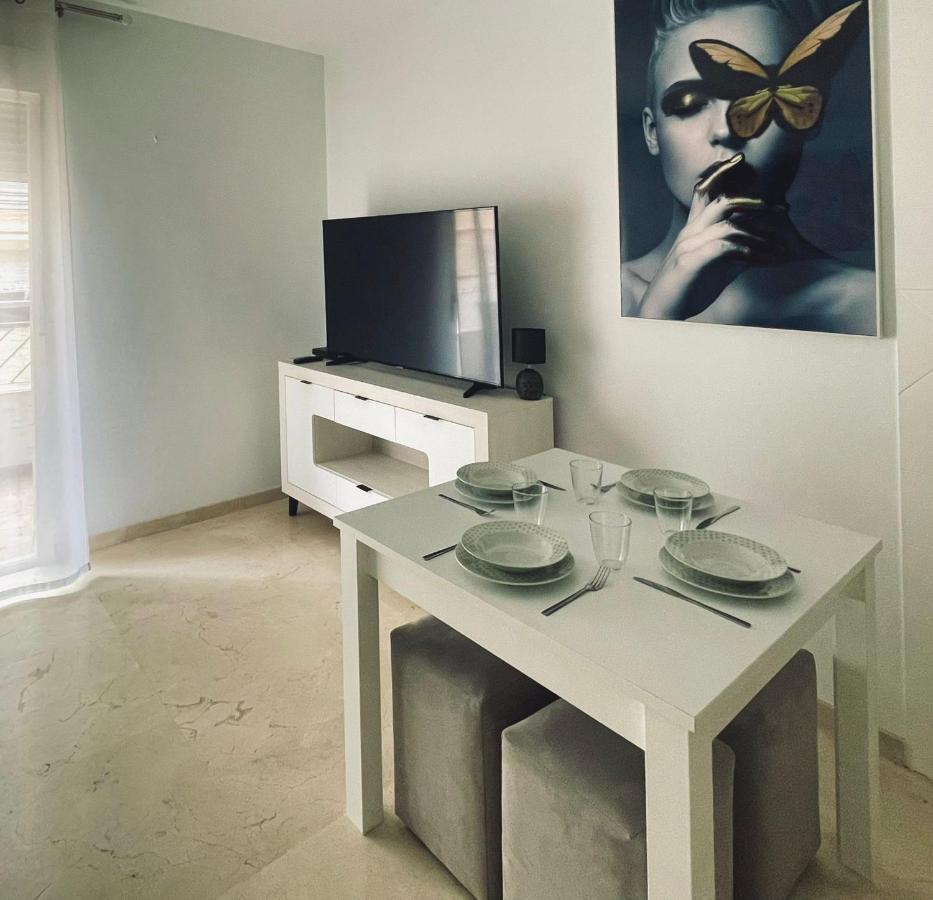 Apartamento Playa San Rafael ฟูเอนฮิโรลา ภายนอก รูปภาพ